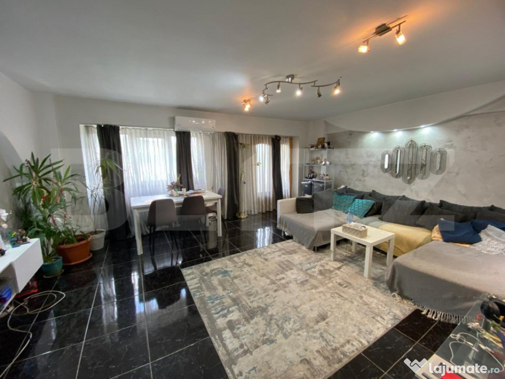 Apartament de vanzare, cu 3 camere, 76 mp, zona Rond Vechi