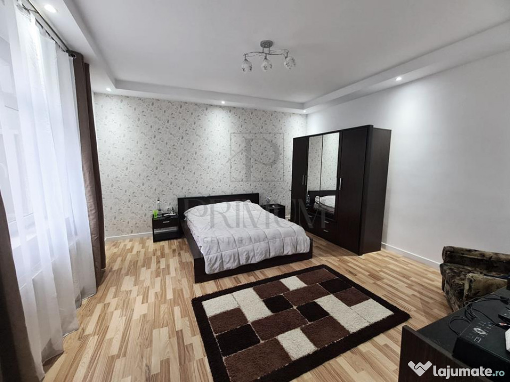 PIATA SINAIA - 3 camere - spatios - inalt - vila istorica -