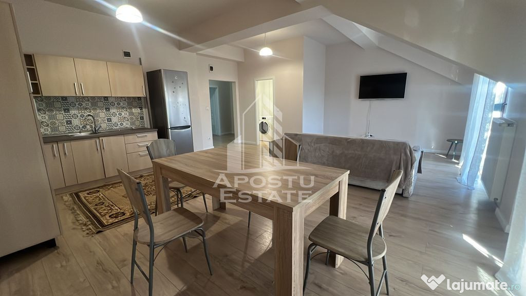 Apartament cu 3 camere, 2 băi, zona Cetatii