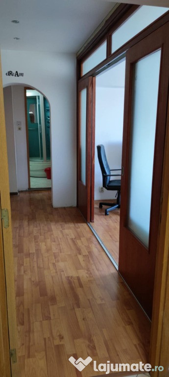 Proprietar vand apartament cu 2 camere Pacii Militari
