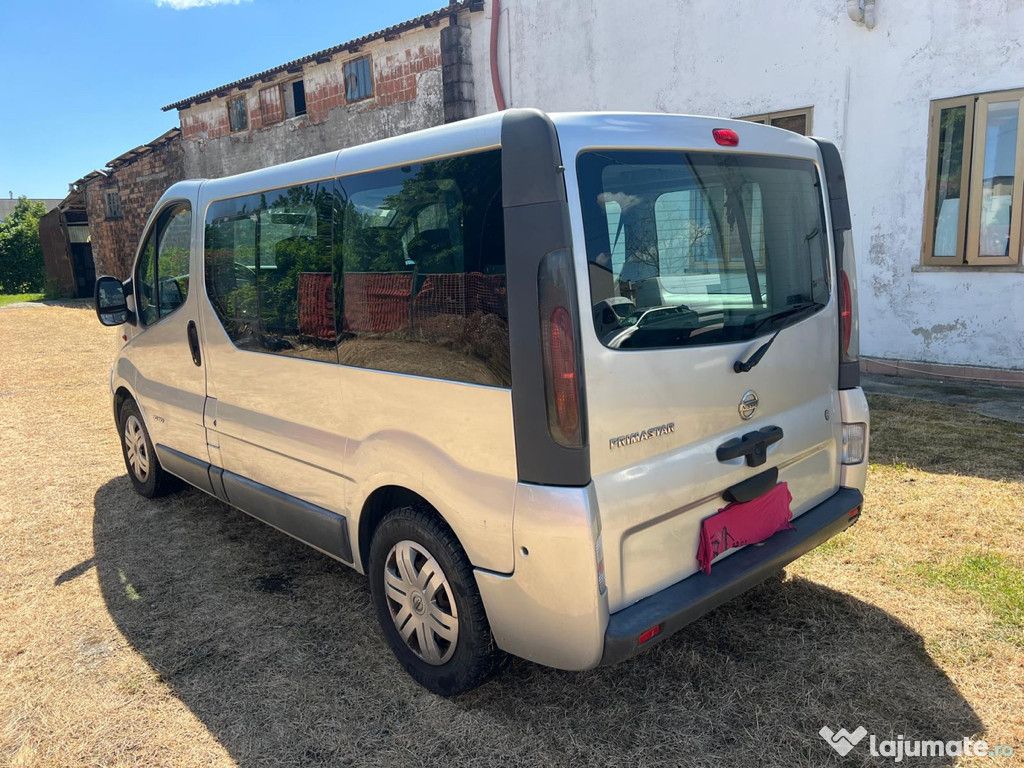 Nissan Primastar-Tr.Pers-8 loc-2.5cm-2005