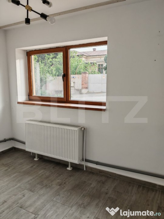 Spatiu comercial, de vanzare, 30 mp, demisol, zona semicentr