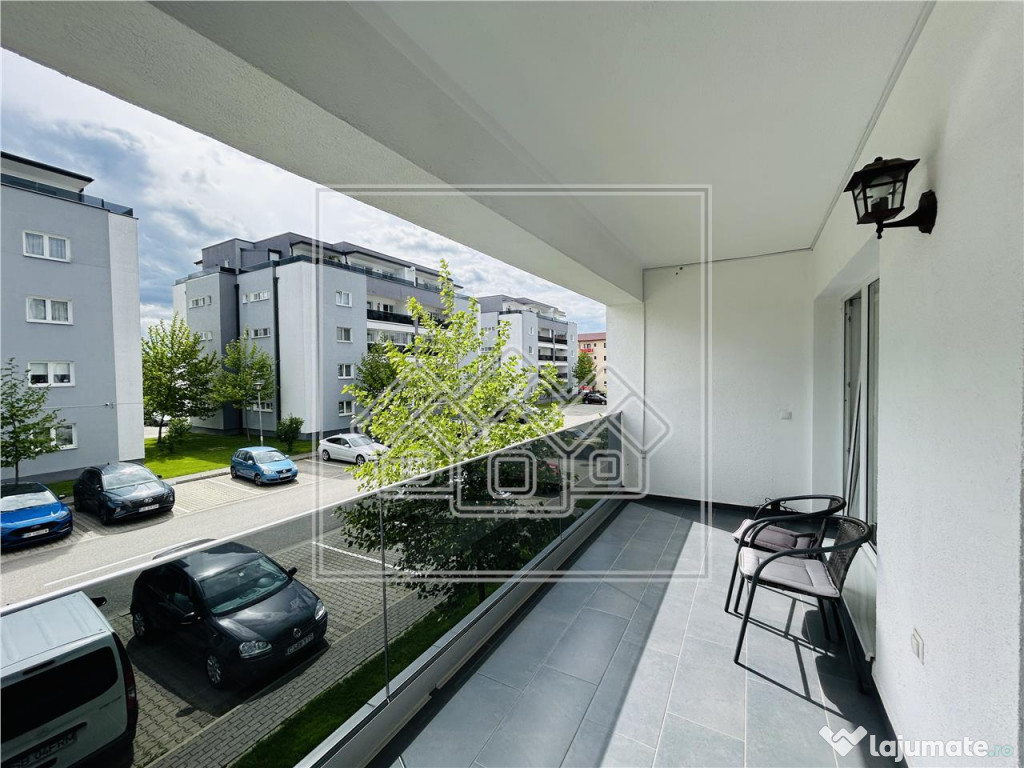Ap. 3 camere si balcon, Etaj 1/4, C. Kogalniceanu