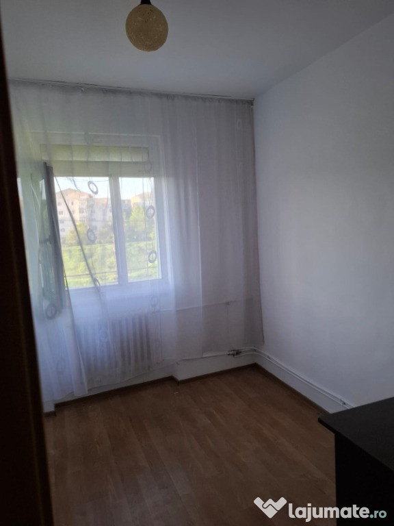 Garsoniera in bloc de apartamente, Metalurgie