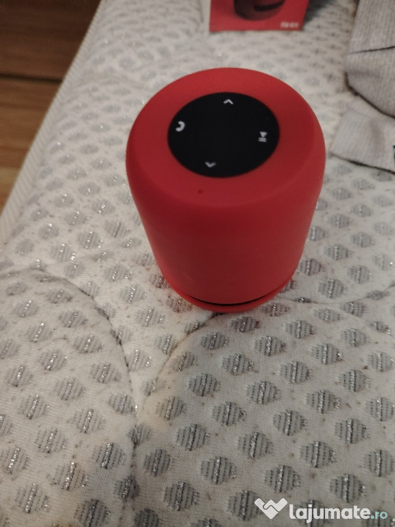 Boxa Bluetooth Rosu impecabil