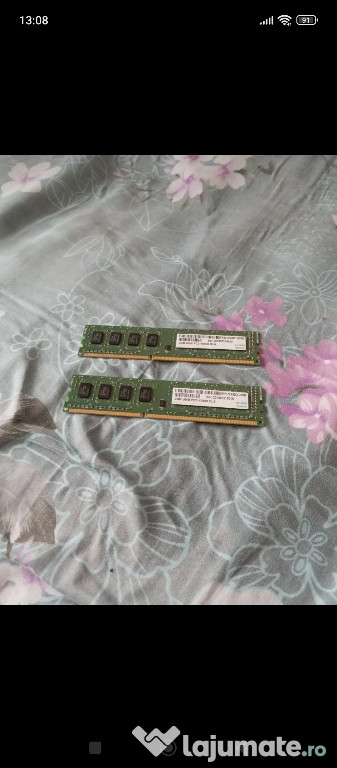 DDR3 PC 4 gb are 2 placi de 2 gb