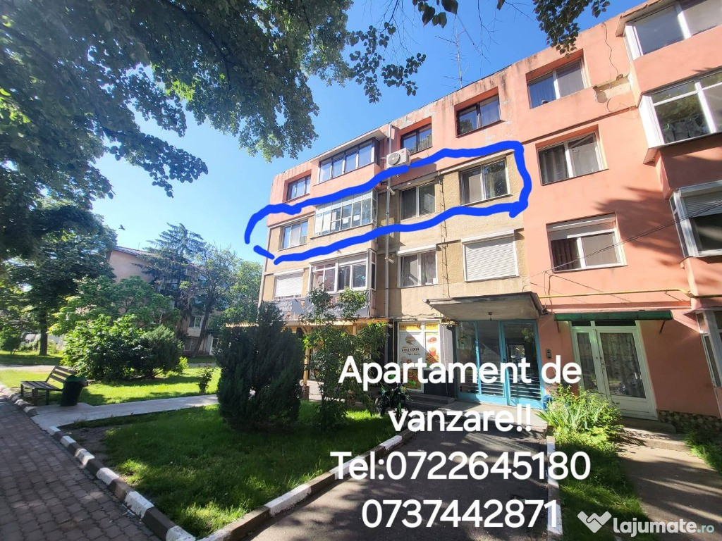 Vând apartament 3 camere, în centrul orașului