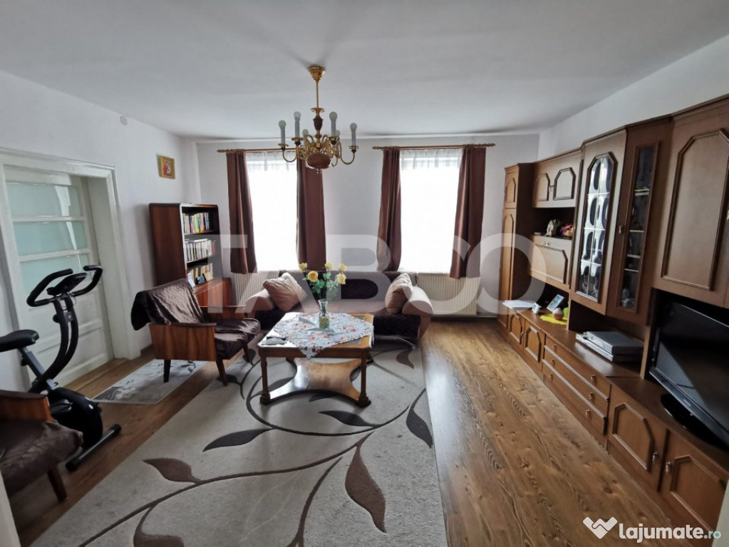 Apartament cu 5 camere in zona de case a Bulevardului Mihai