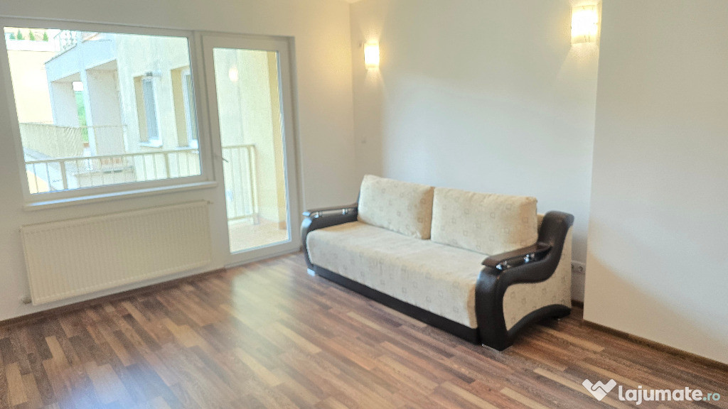 Vand apartament cu 2 camere decomandat in Deva, str. Pietroasa, et. 5
