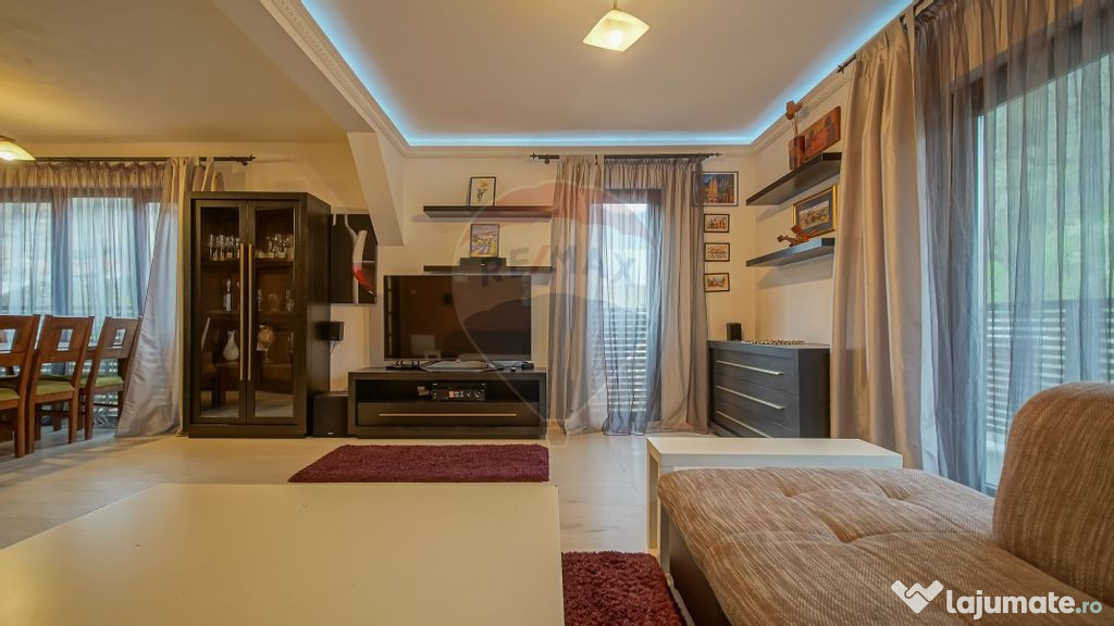 Apartament de închiriat cu 4 camere în zona Brașovul V...