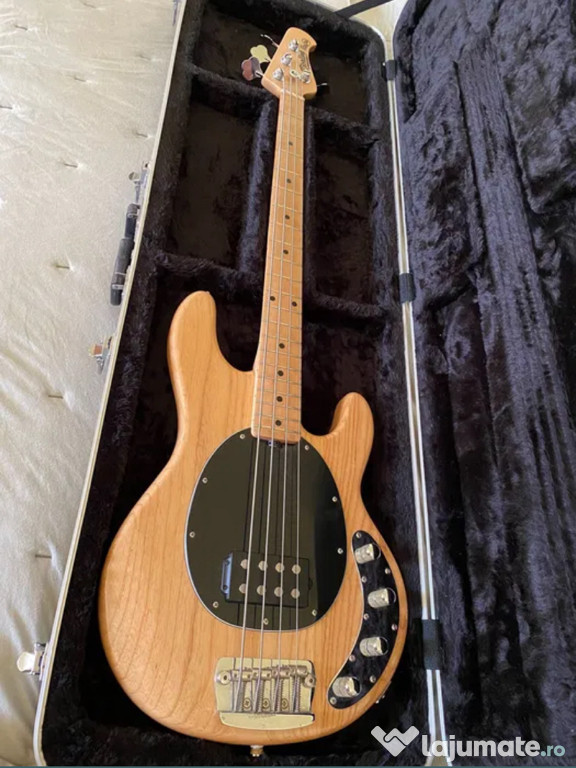 Chitara bass Sterling by Music MAN Ray 34 activ