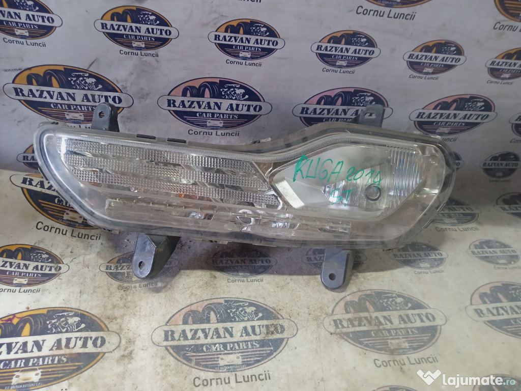 Proiector stanga Ford Kuga 2014