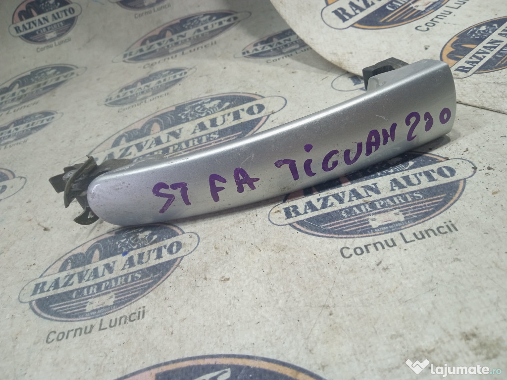 Maner exterior stanga fata Volkswagen Tiguan 2008