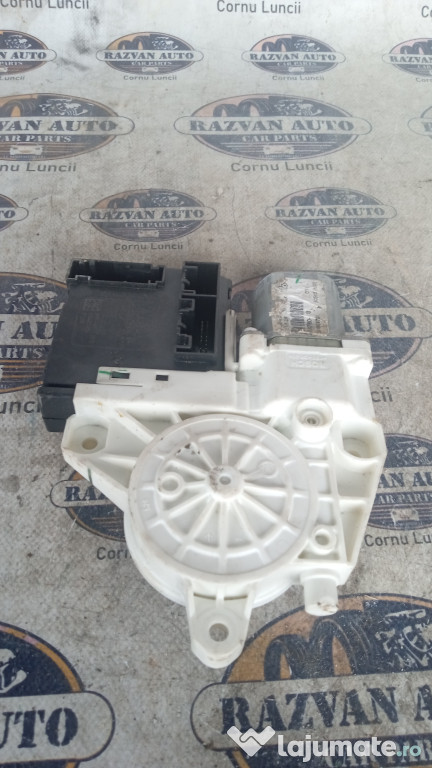 Motoras macara dreapta fata Volkswagen Jetta 2012