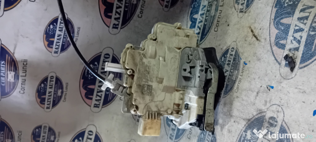 Broasca stanga spate Volkswagen Touareg 2012