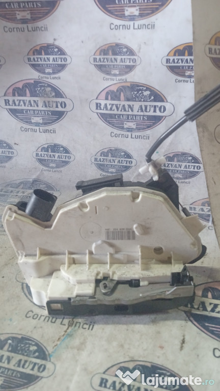Broasca dreapta spate Skoda Superb 2 2012