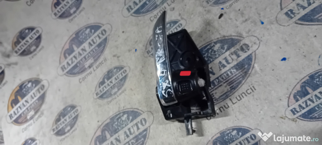 Maner interior dreapta fata Suzuki SX4 2013