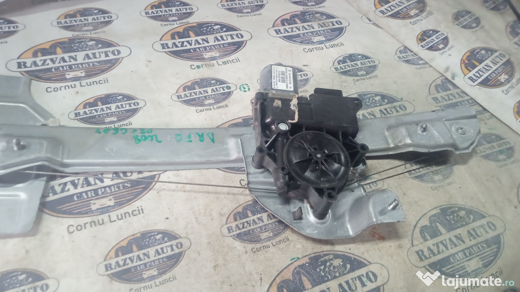 Macara geam dreapta fata Peugeot 2008 2016