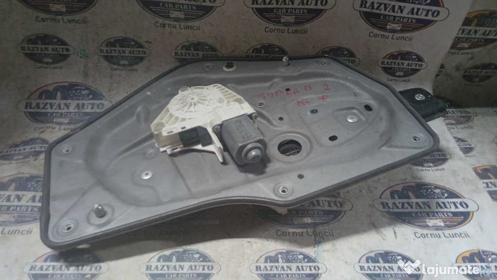 Macara geam dreapta spate Skoda Superb 2 2011