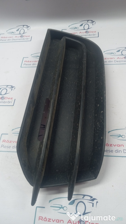 Grila proiector dreapta Audi A1 2012