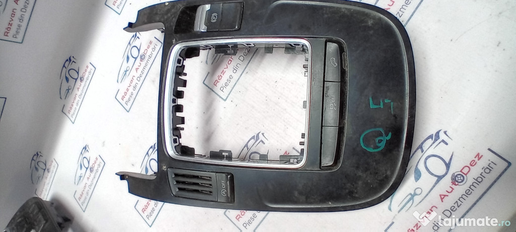 Consola centrala Audi Q5 2010