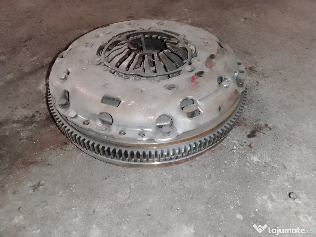 Kit ambreiaj 6+1 masa dubla Skoda Yeti 2.0 Motorina 2012