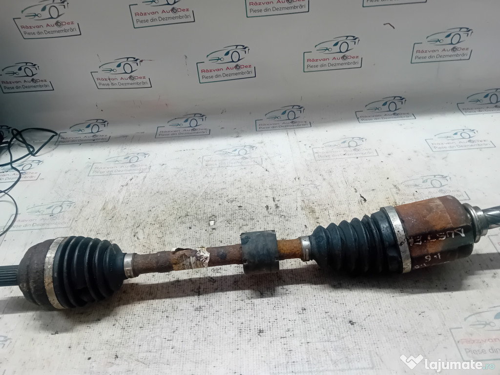 Planetara stanga fata Dacia Duster 1.6 Benzina 2019