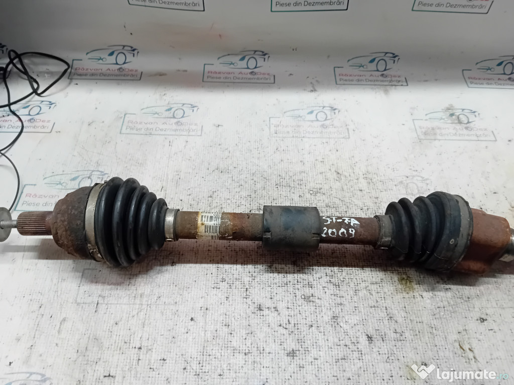 Planetara stanga fata Ford Focus 2 2009