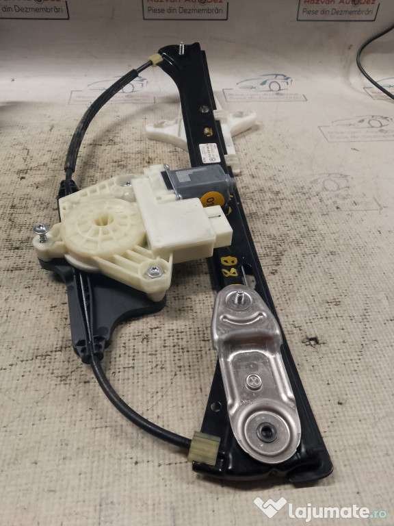 Macara geam stanga spate Volkswagen Passat B8 2016