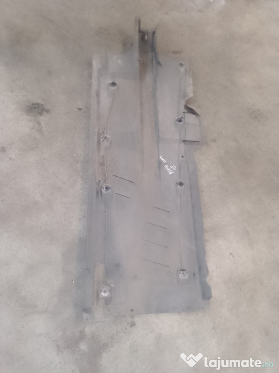 Scut lateral stanga Skoda Rapid Spaceback 2013