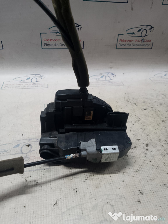 Broasca stanga spate Nissan Pulsar 2015