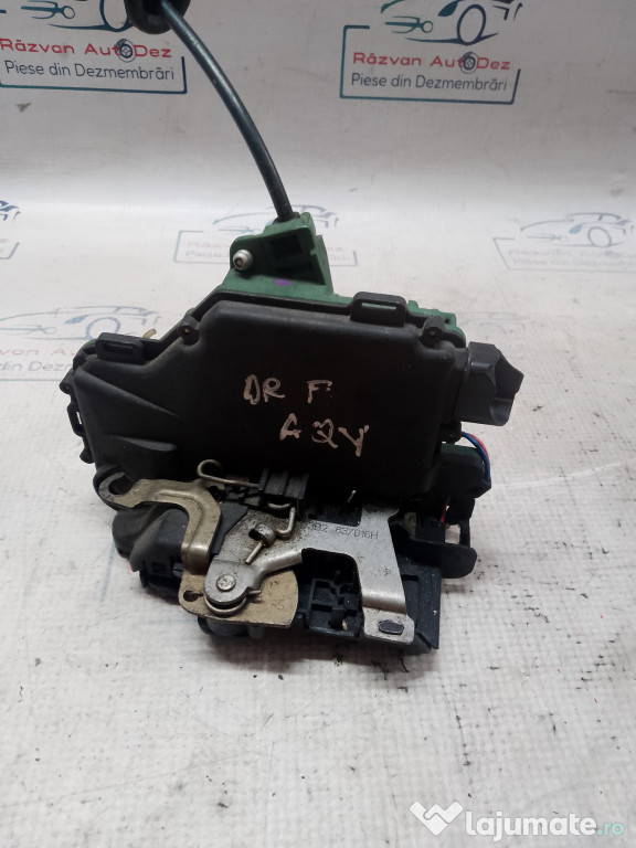 Broasca dreapta fata Volkswagen Golf 4 2003