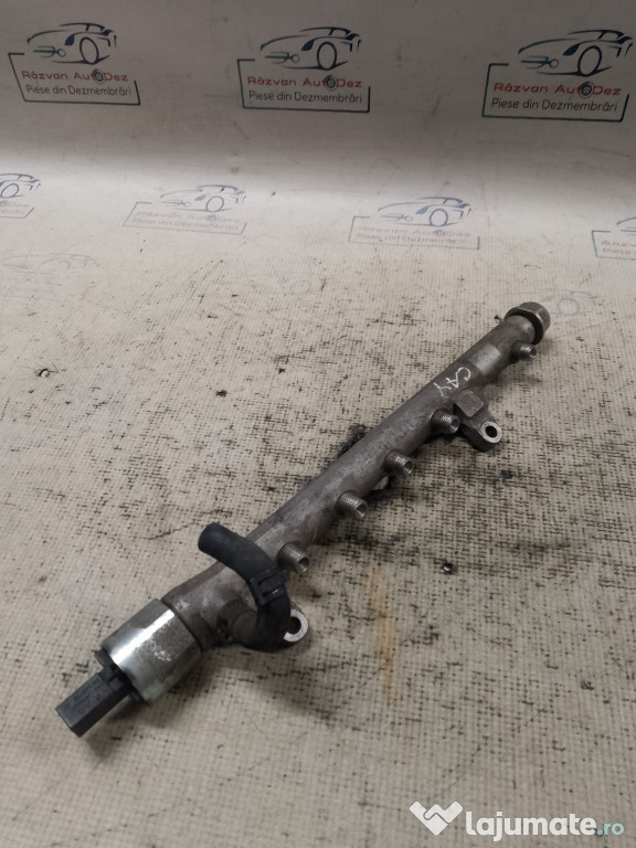 Rampa injectoare Skoda Superb 2 1.6 2012