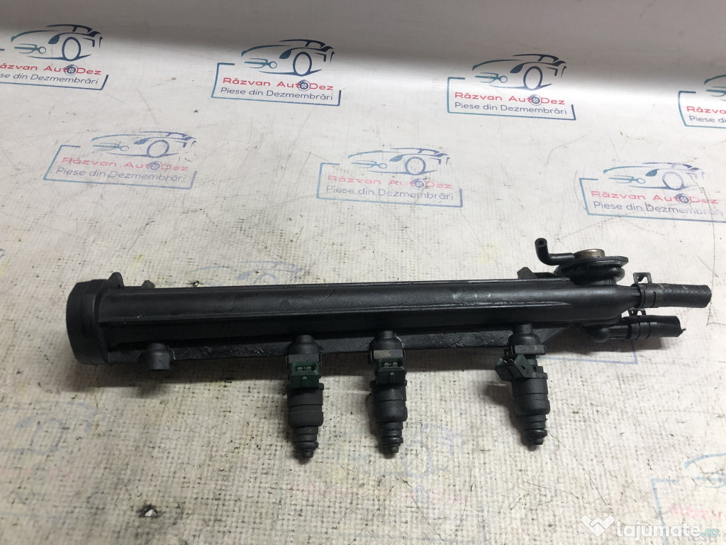 Rampa plus injectoare Volkswagen Golf 4 1.6 Benzina 2003