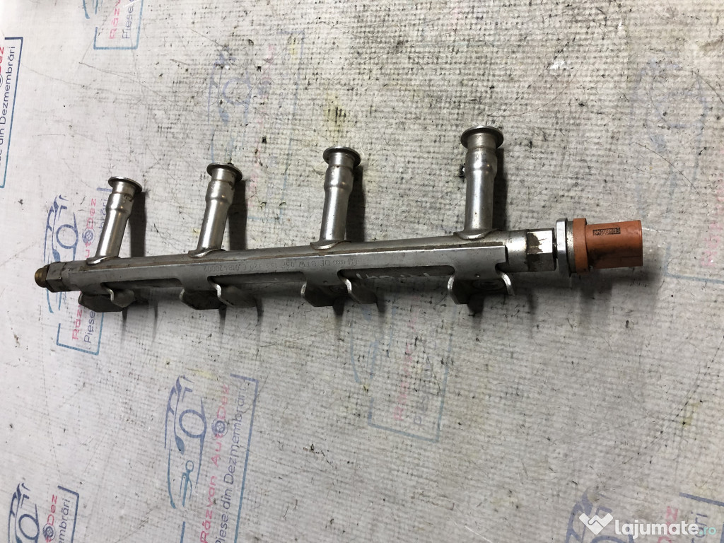 Rampa injectoare Skoda Fabia 2 2011