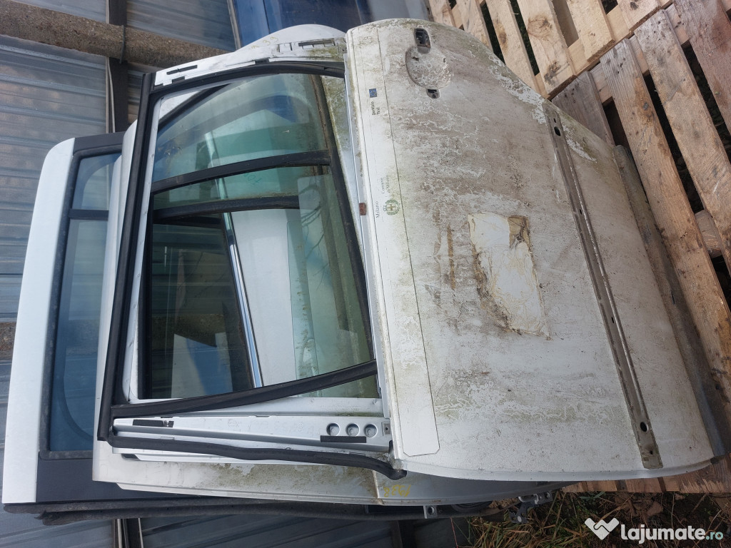 Usa stanga spate Volkswagen Passat B5.5 2002