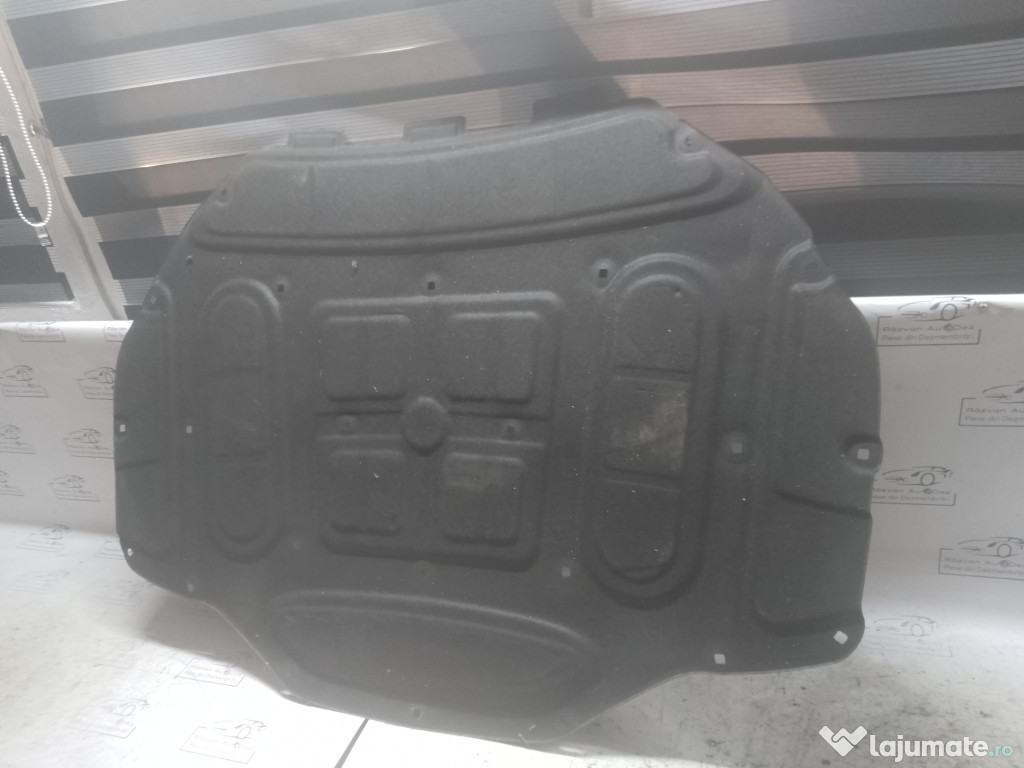 Pâsla capotă BMW 730 2009