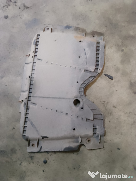 Scut motor plastic Dacia Sandero 2 1.0 Benzina 2018