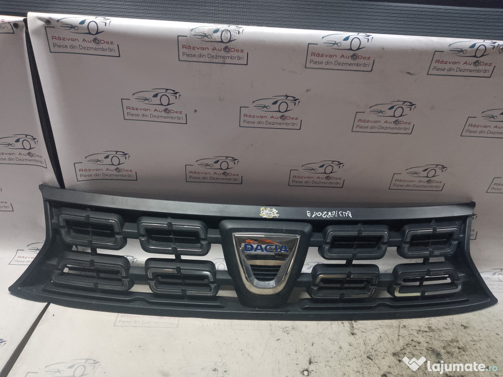 Grila bara fata Dacia Duster 2019