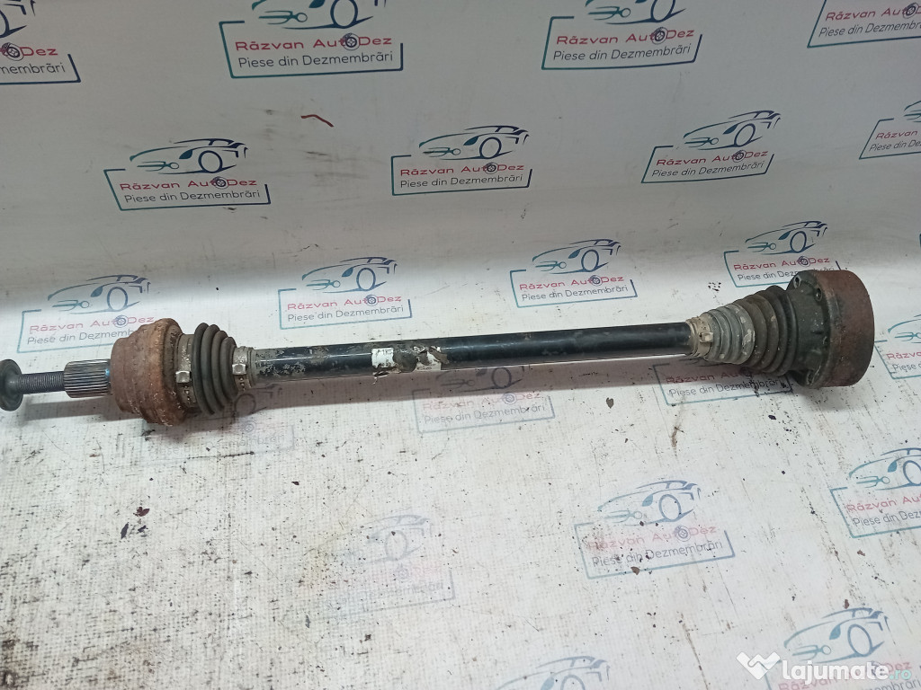 Planetara dreapta spate Audi Q3 2013