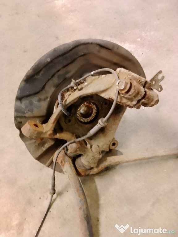 Fuzeta dreapta fata BMW X3 F25 2.0 Motorina 2012