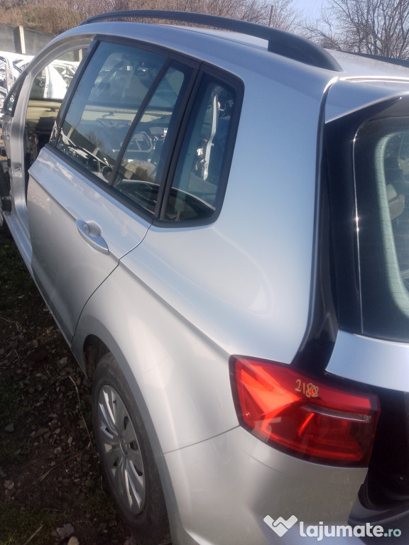Aripa Stanga Spate Volkswagen Sportsvan 2015