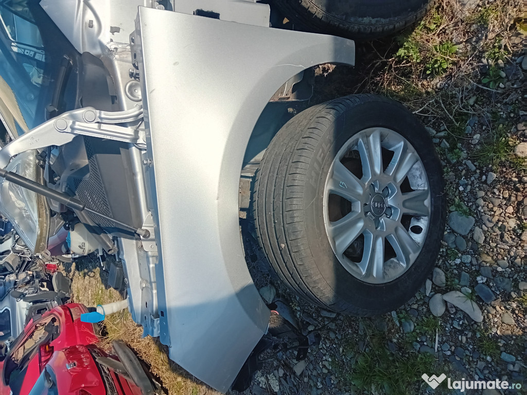 Aripa Stanga Fata Audi A1 2013