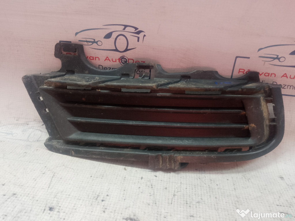 Grila proiector dreapta Volkswagen Golf 7 Break 2014