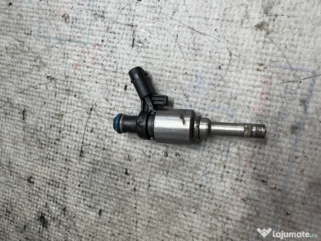 Injector Audi A4 B8 2.0 Benzina 2012