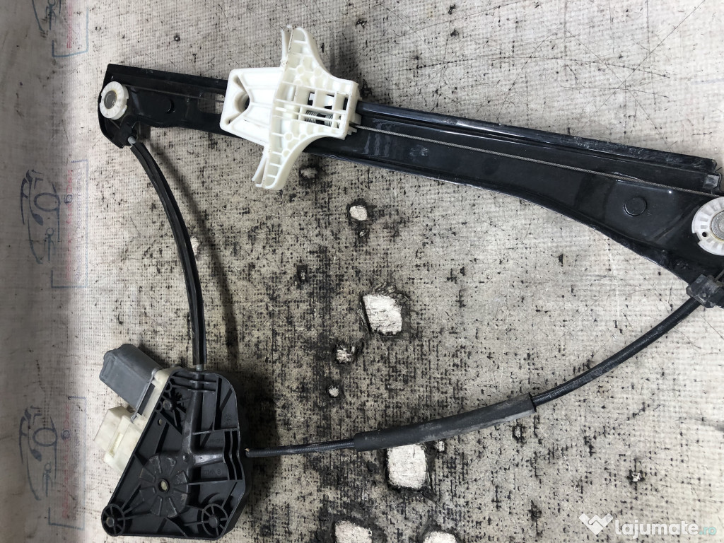 Macara geam stanga spate Skoda RAPID 2012