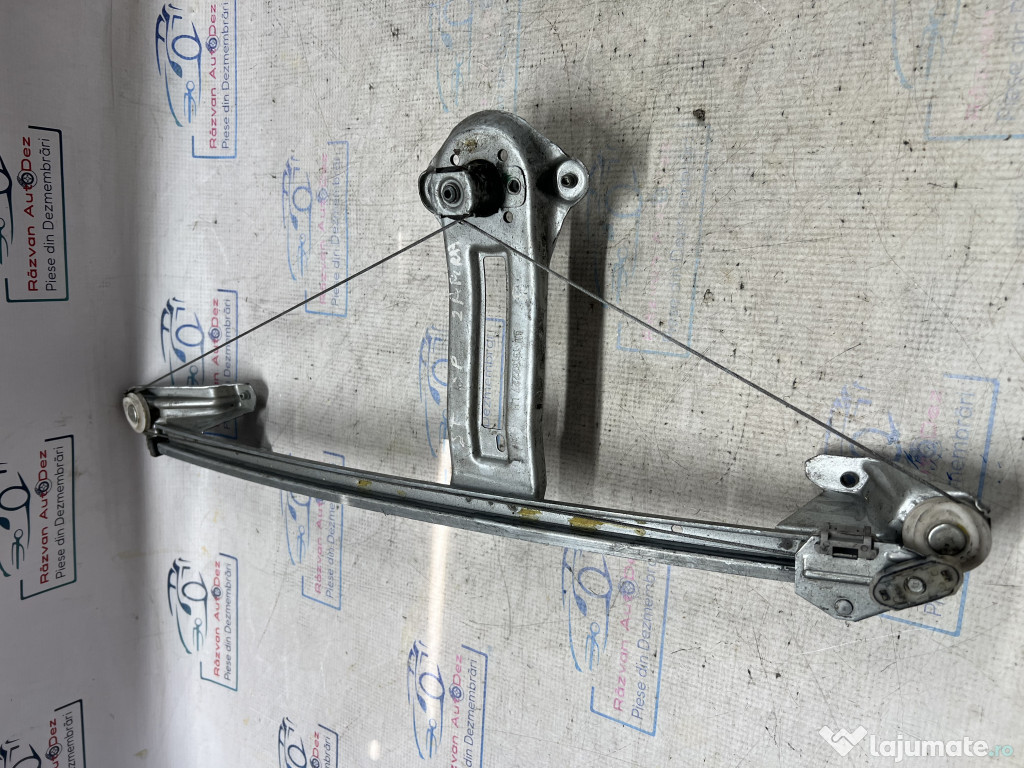 Macara geam stanga spate Opel Zafira 2007