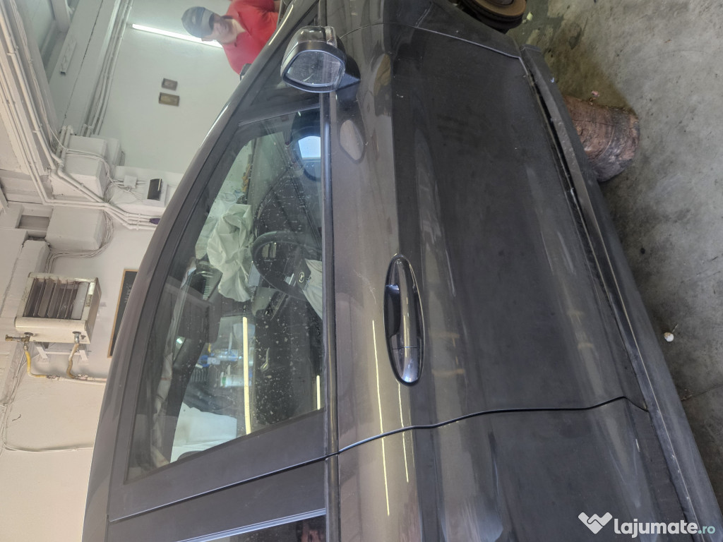 Usa dreapta fata Ford Fiesta Hatchback 2020