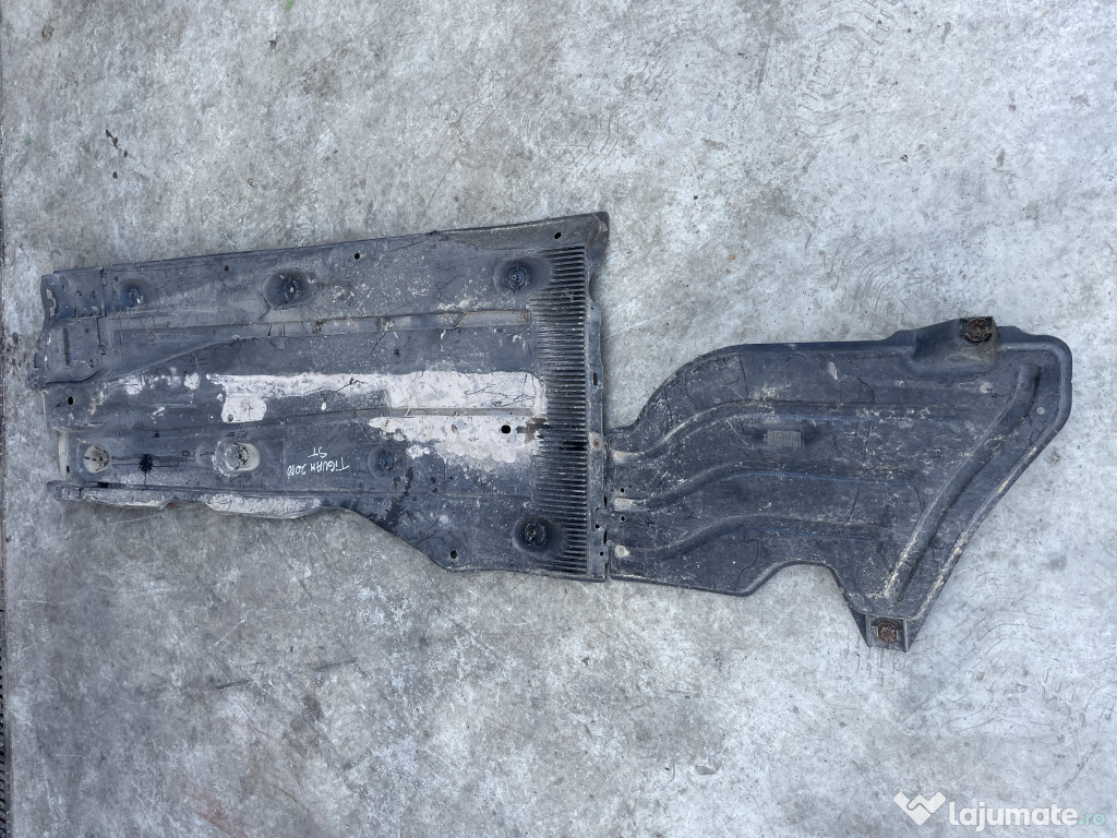 Scut lateral stanga Volkswagen Tiguan 2.0 Motorina 2014