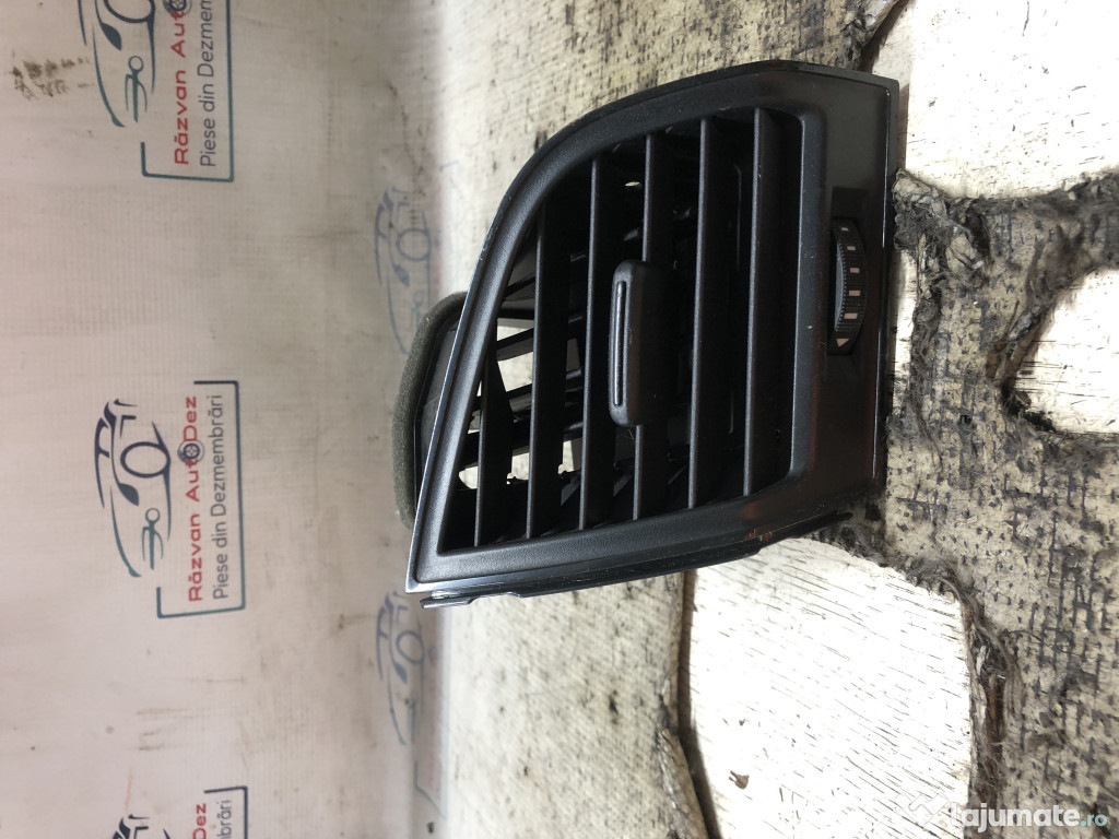 Grila ventilatie dreapta Skoda Fabia 3 1.0 Benzina 2015